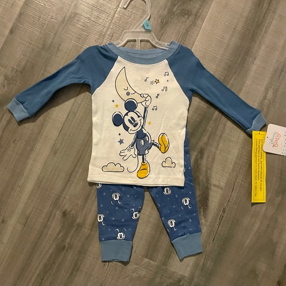 Disney Pajamas Disney Baby Boy Pajama Set Mickey Mouse 9 Months Poshmark